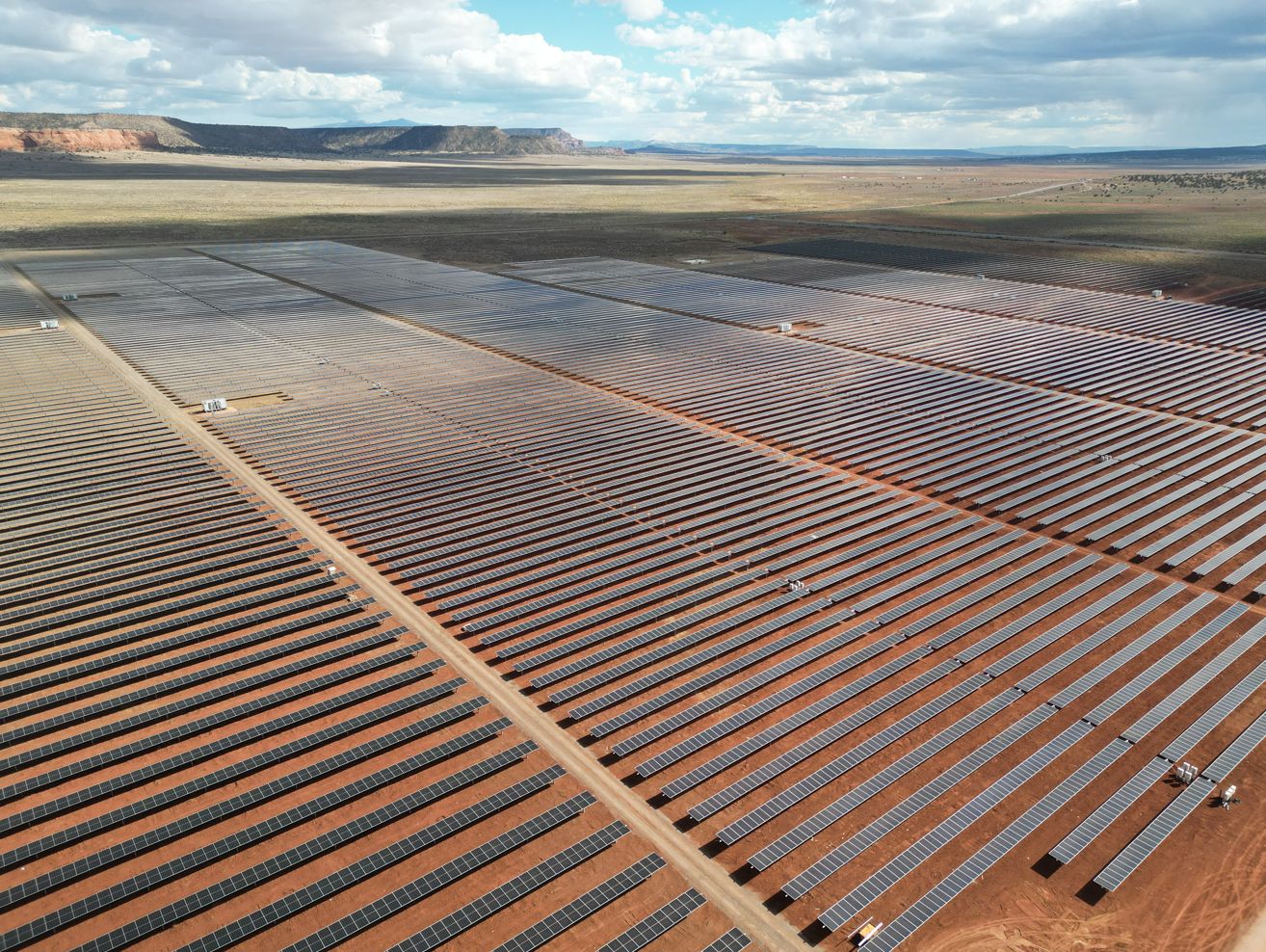 Gridworks Celebrates Major Construction Milestone at 200MW PV Project, Escalante Solar in Prewitt, New Mexico